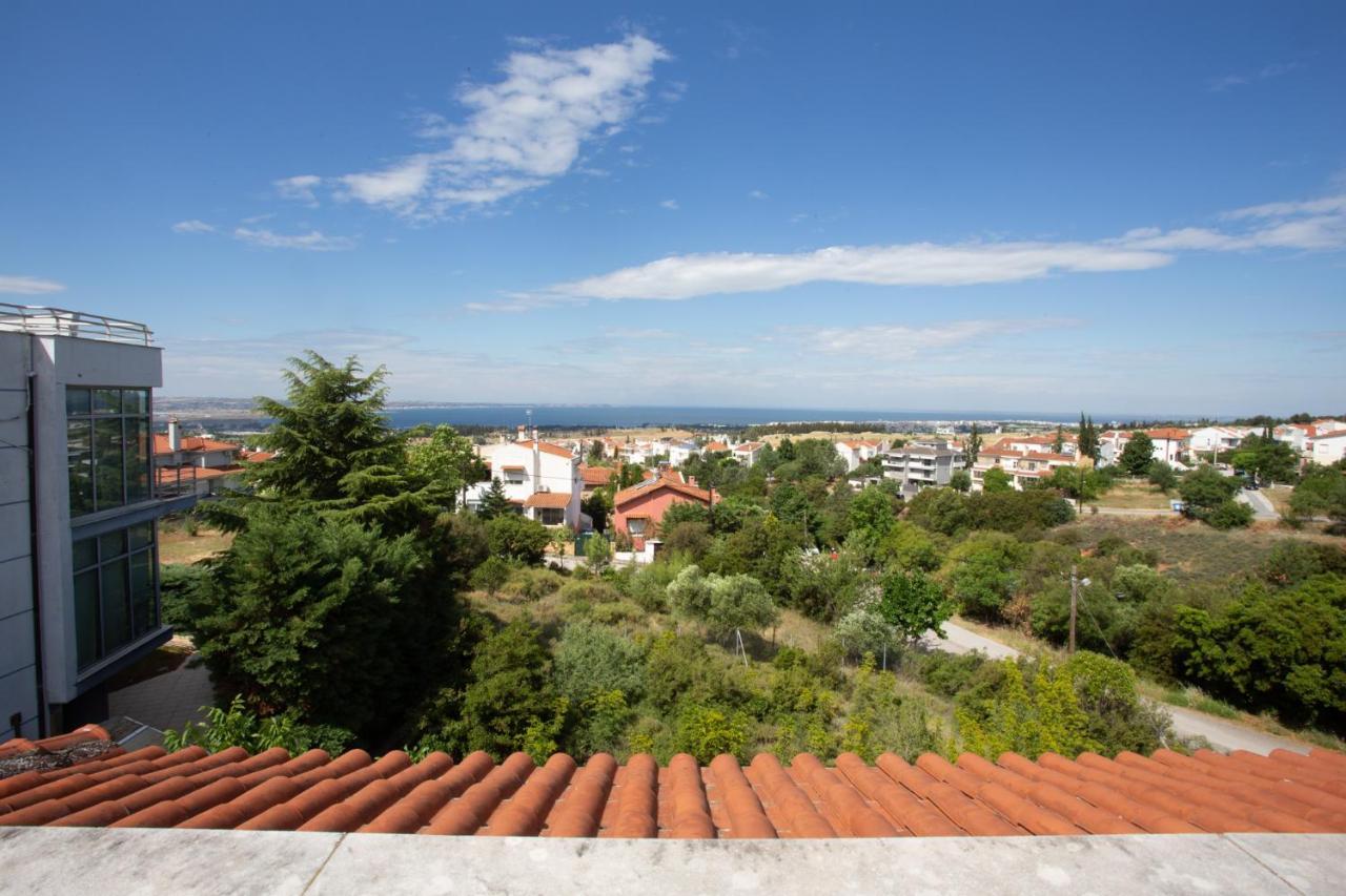 Τraditional Fully Detached Villa On A Luxurious Hillock Of Thessaloniki With Its Own Garden Also For Family & Wedding Gatherings For 10 To 25 People Only 15 Minutes From Airport Esterno foto
