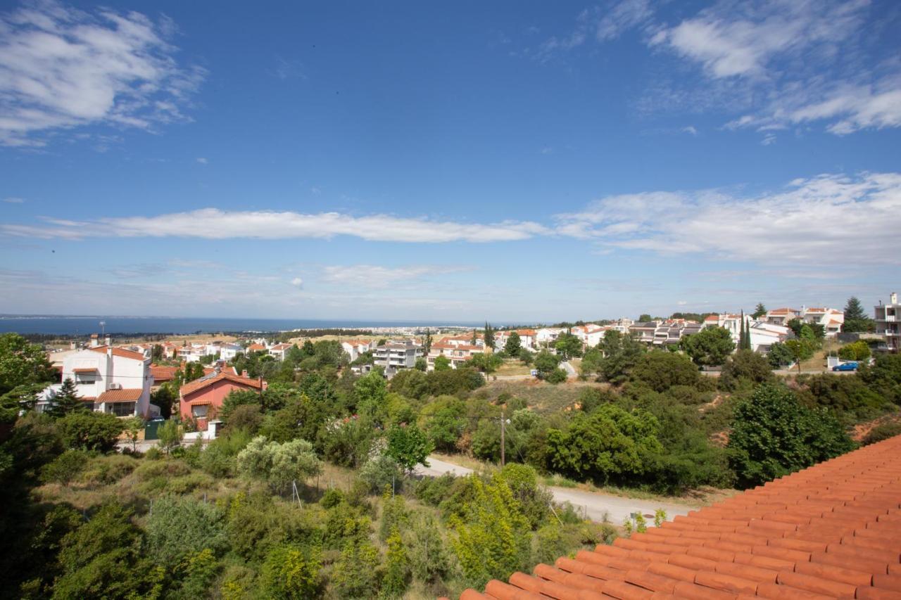 Τraditional Fully Detached Villa On A Luxurious Hillock Of Thessaloniki With Its Own Garden Also For Family & Wedding Gatherings For 10 To 25 People Only 15 Minutes From Airport Esterno foto