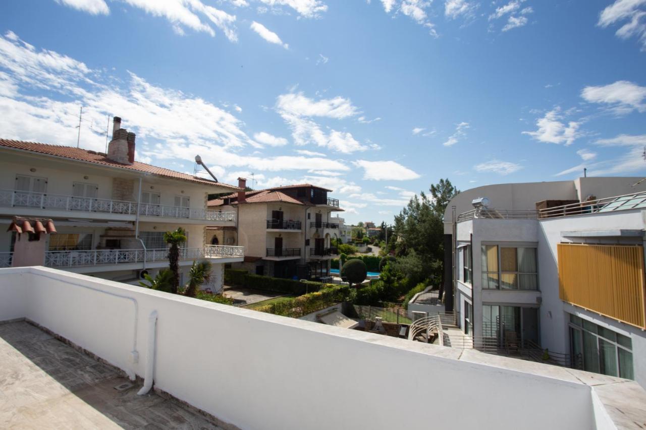 Τraditional Fully Detached Villa On A Luxurious Hillock Of Thessaloniki With Its Own Garden Also For Family & Wedding Gatherings For 10 To 25 People Only 15 Minutes From Airport Esterno foto