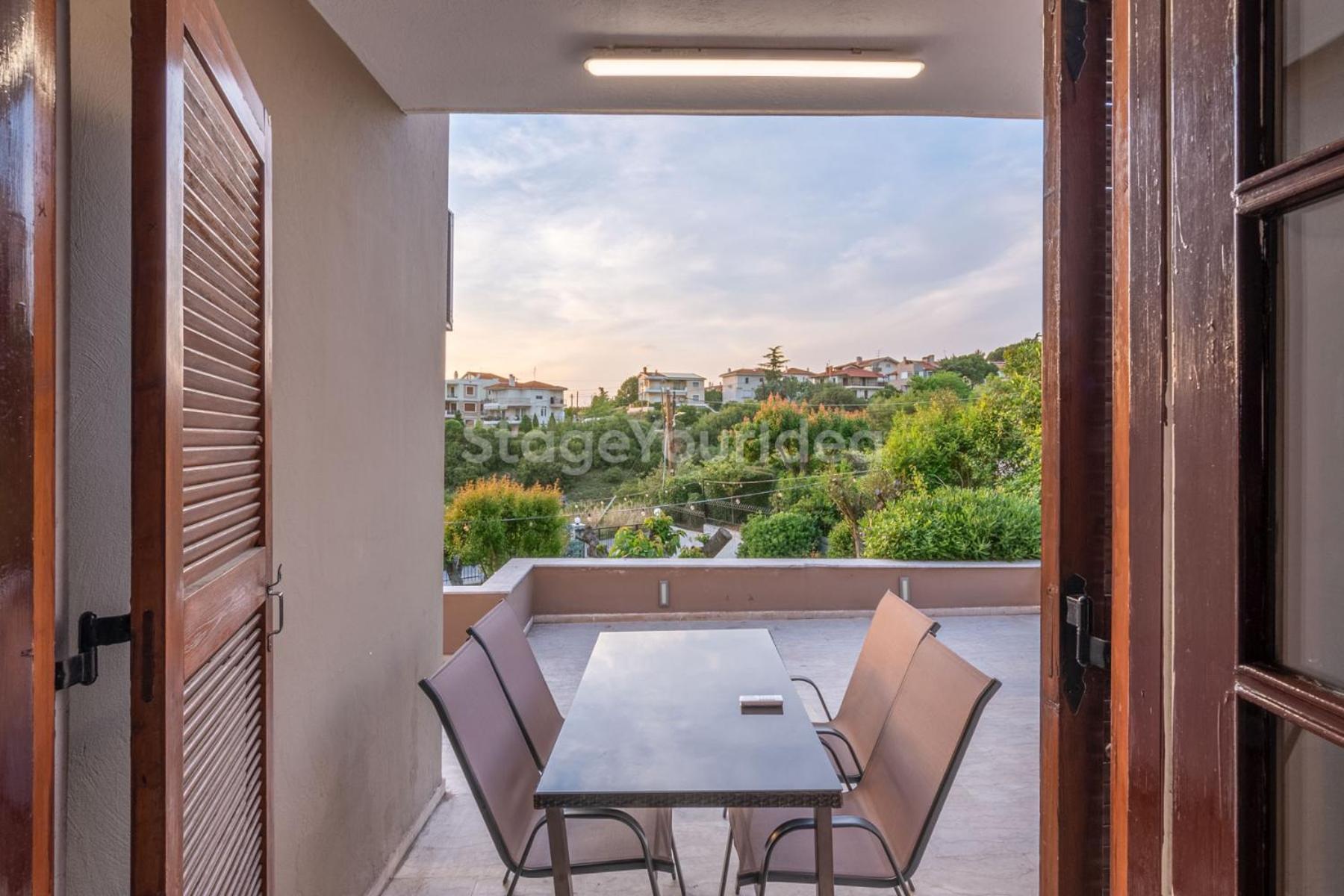 Τraditional Fully Detached Villa On A Luxurious Hillock Of Thessaloniki With Its Own Garden Also For Family & Wedding Gatherings For 10 To 25 People Only 15 Minutes From Airport Esterno foto