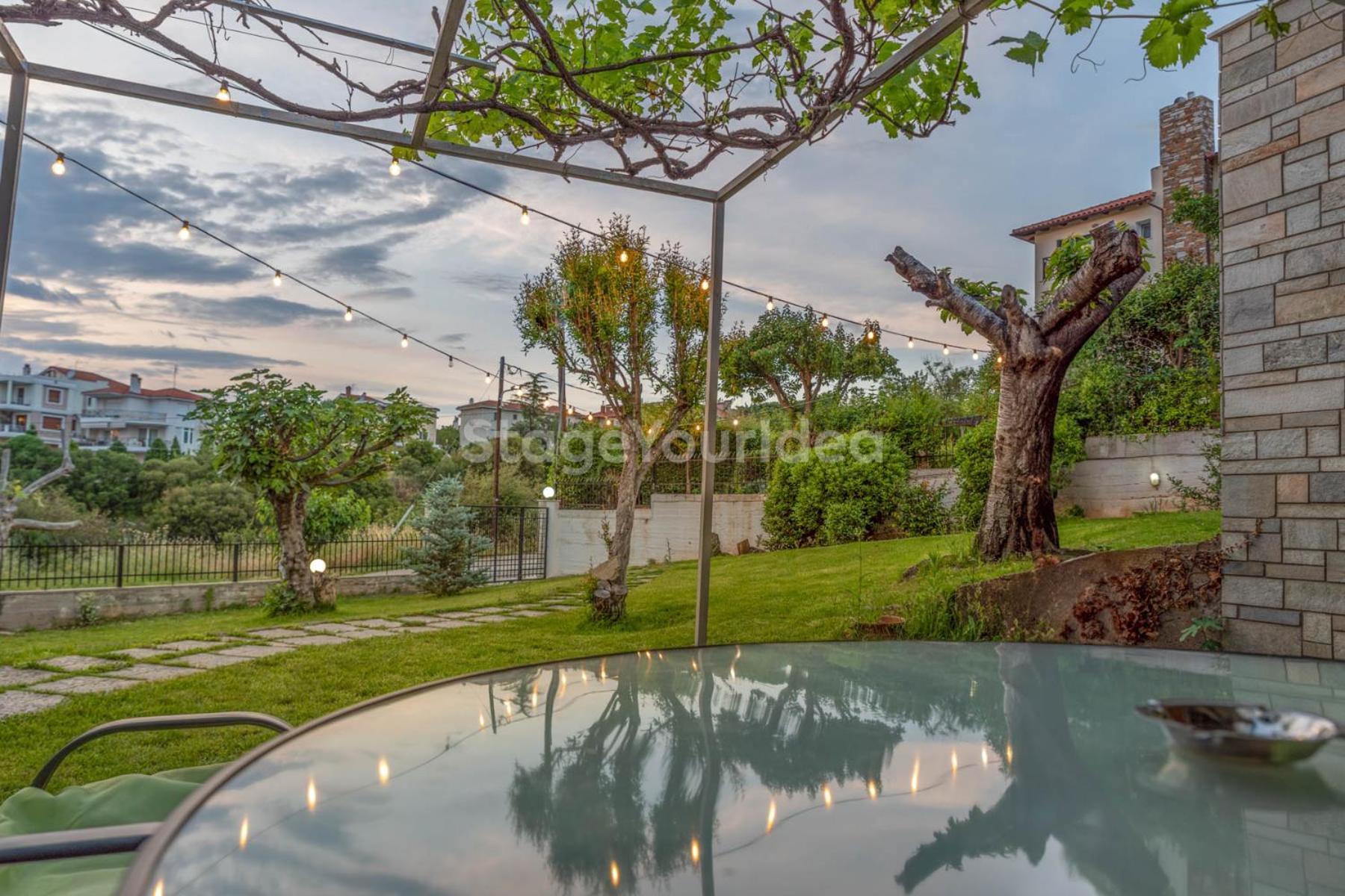 Τraditional Fully Detached Villa On A Luxurious Hillock Of Thessaloniki With Its Own Garden Also For Family & Wedding Gatherings For 10 To 25 People Only 15 Minutes From Airport Esterno foto