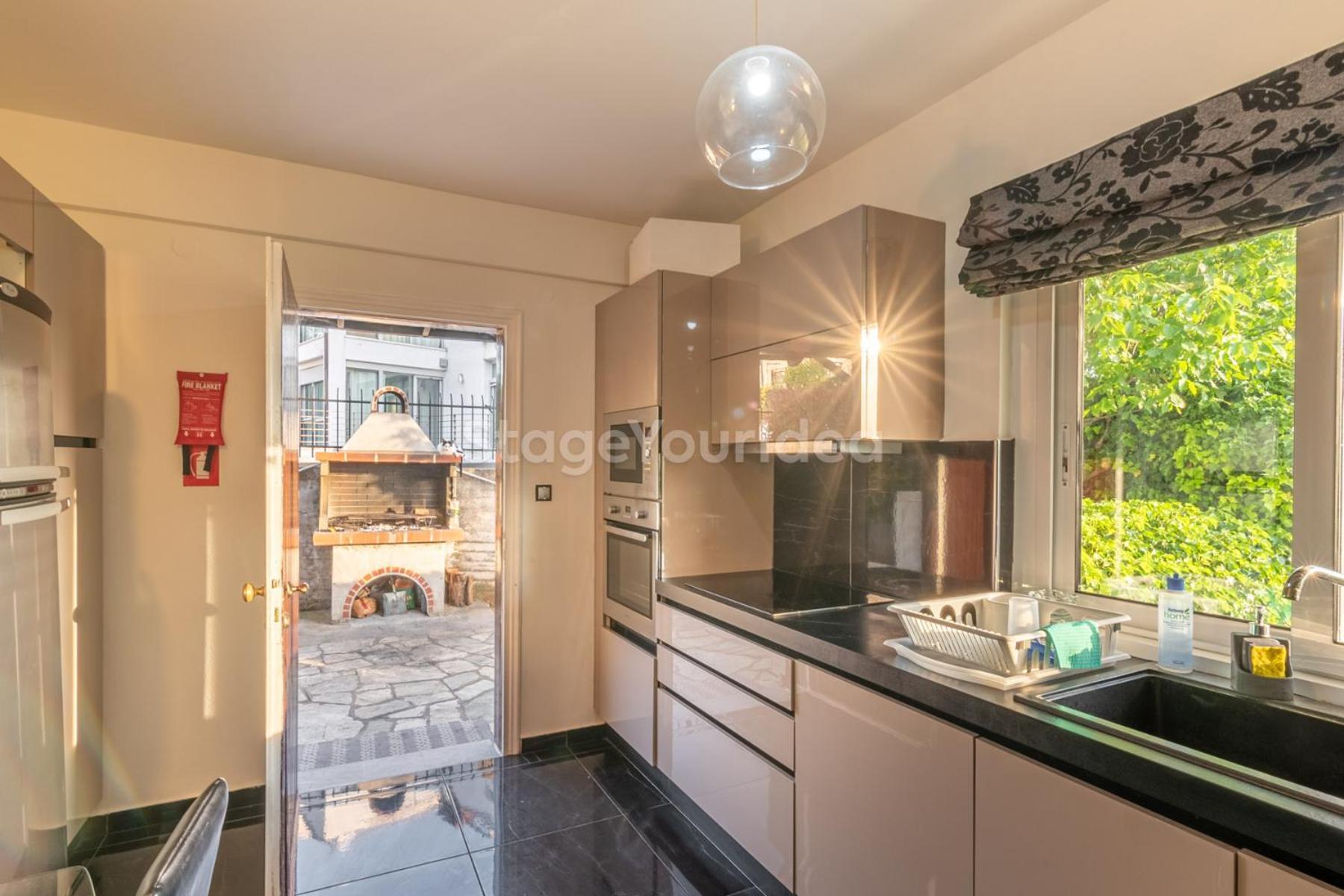 Τraditional Fully Detached Villa On A Luxurious Hillock Of Thessaloniki With Its Own Garden Also For Family & Wedding Gatherings For 10 To 25 People Only 15 Minutes From Airport Esterno foto